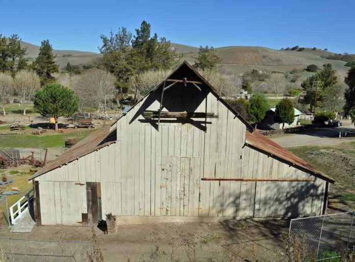 barn
